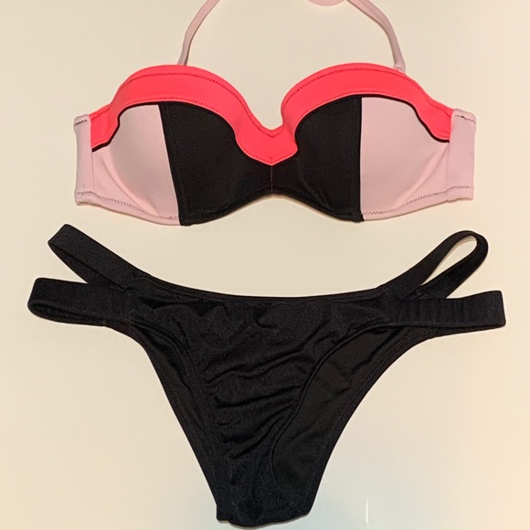 Victoria’s Secret bikini 36C / Medium - Picture 6 of 7